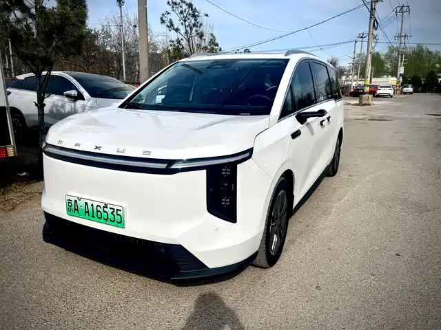 saic-maxus everyone-7