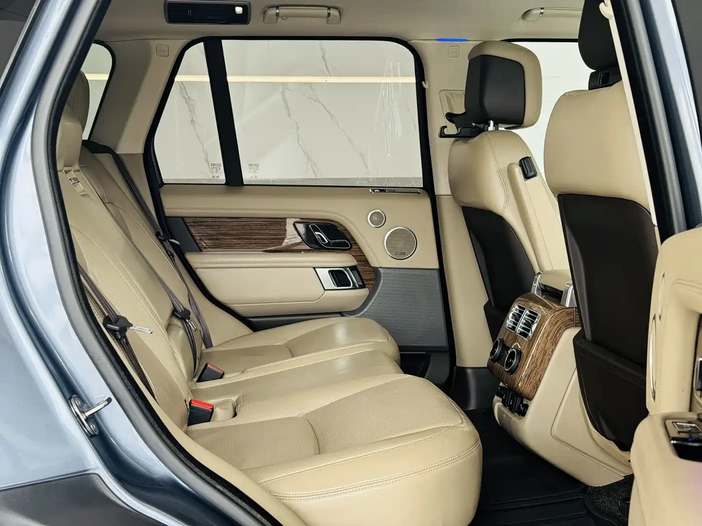 Land Rover Range Rover 2018 3.0 SC V6 Golden Age Edition фото 14