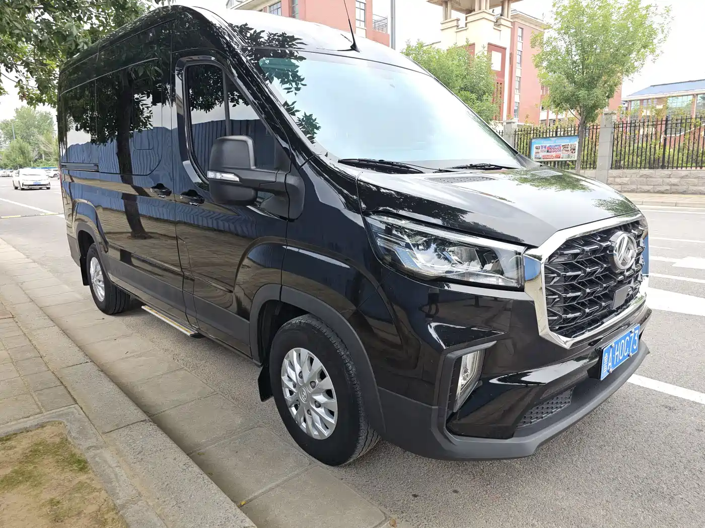 SAIC Maxus Xintu V90 2025 2024 Zhijie 2.0T Automatic FWD Long Wheelbase High Roof Single Rear Tire 6/7-Seater
