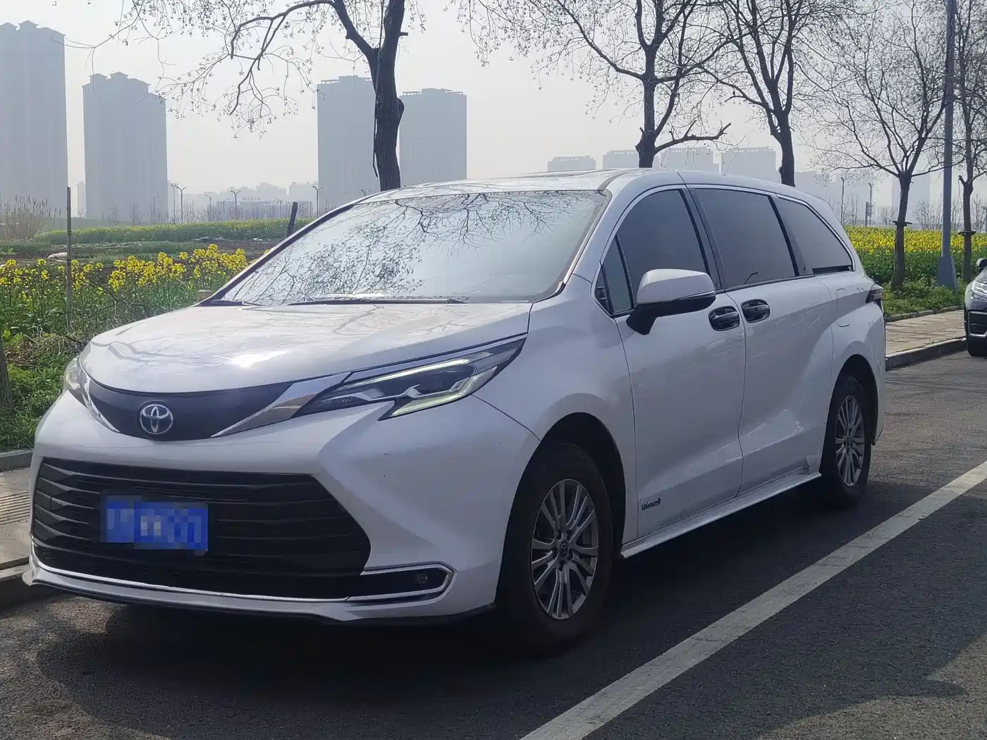 Toyota Sienna 2021 2.5L Hybrid Comfort Edition
