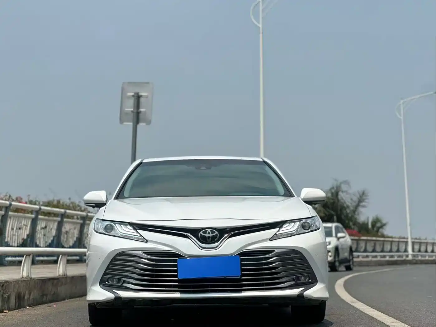 Toyota Camry 2019 2.0G Luxury (China V) фото 2