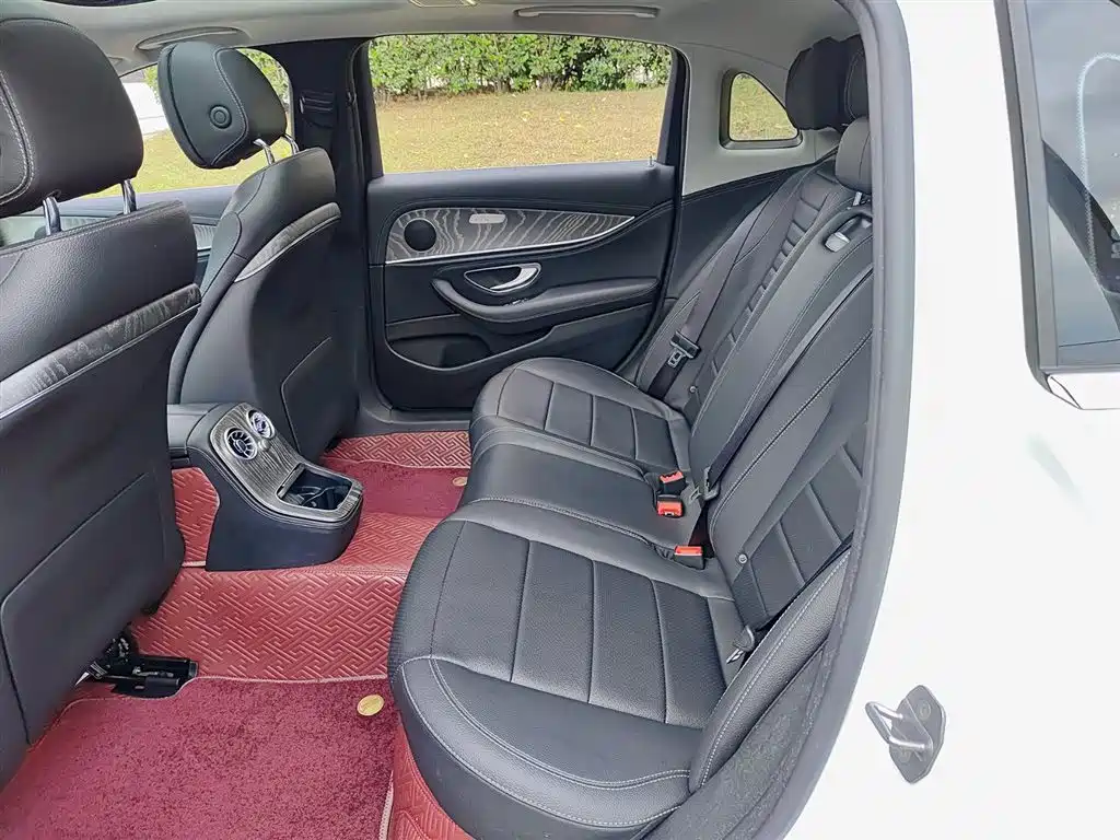 Mercedes-Benz E-Class 2023 E 260 L Sport фото 8