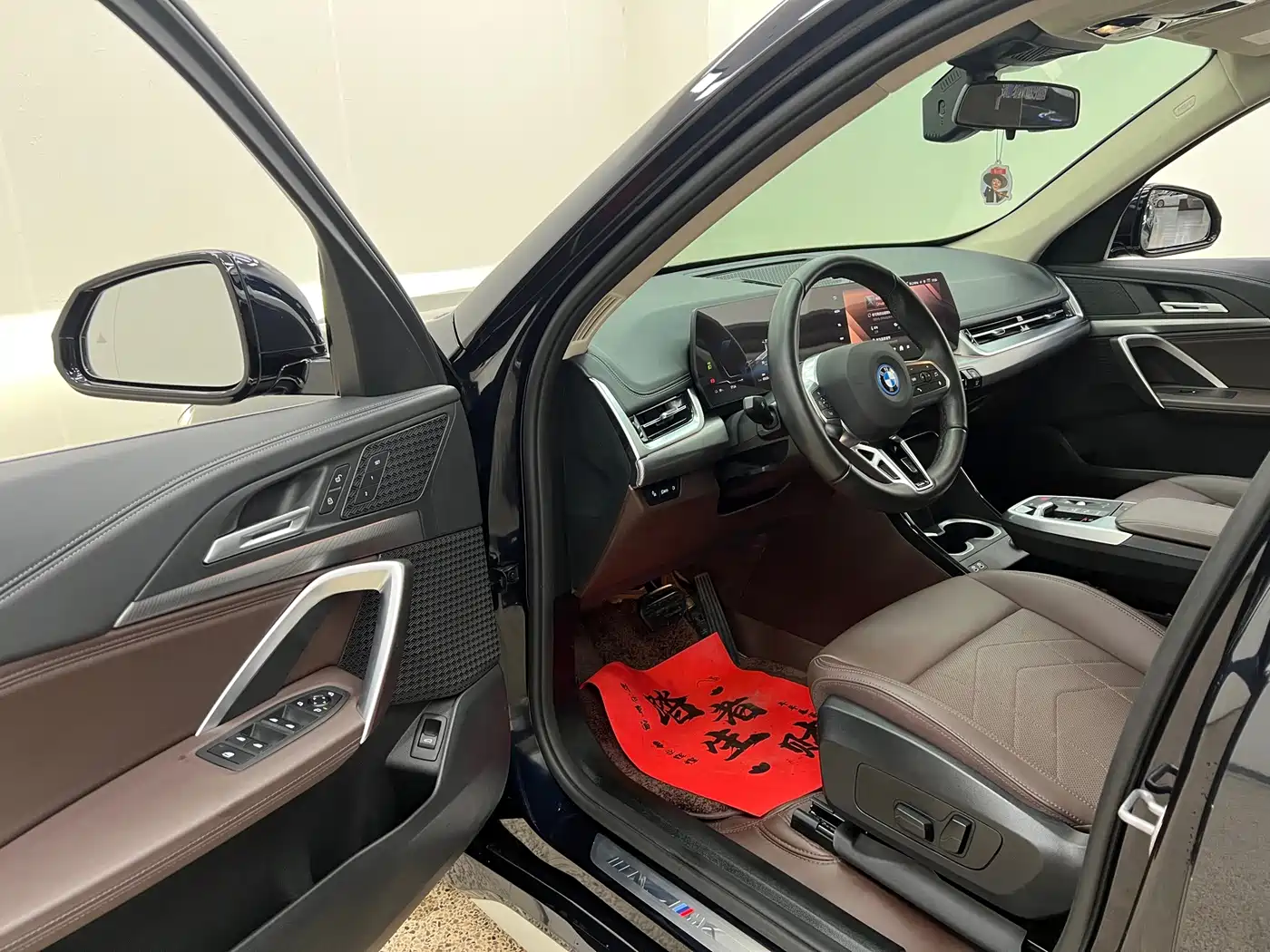 BMW iX1 2025 2025 eDrive25L M Sport Package