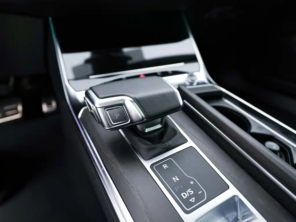 Photo 15 - Audi A6L