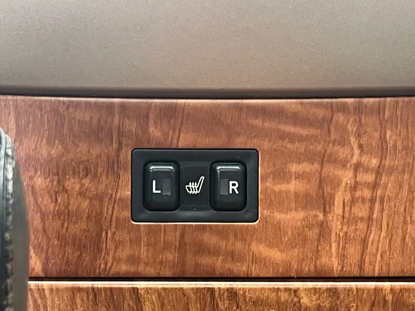 Photo 14 - Toyota Camry