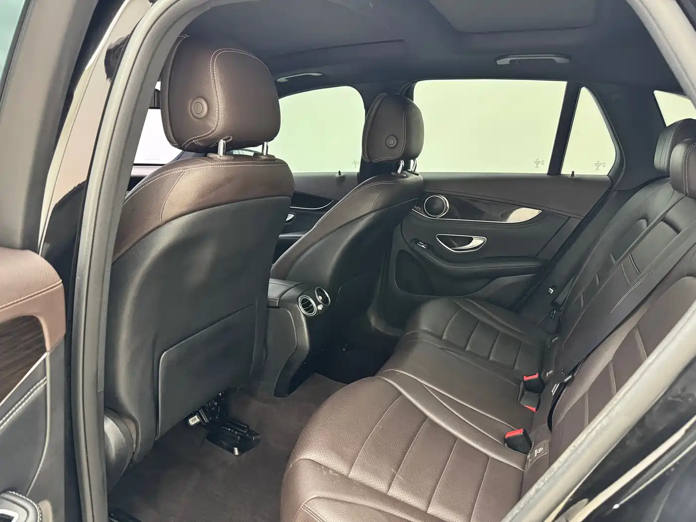 Mercedes-Benz GLC 2017 GLC 260 4MATIC Luxury фото 8