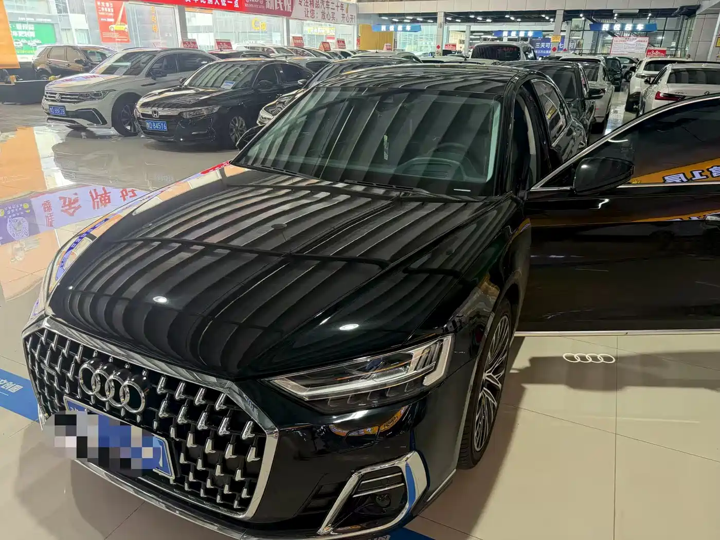 Photo 1 - Audi A8