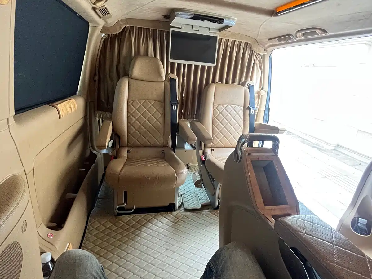 Mercedes-Benz Vito 2013 Model 3.0L Elite Edition фото 13