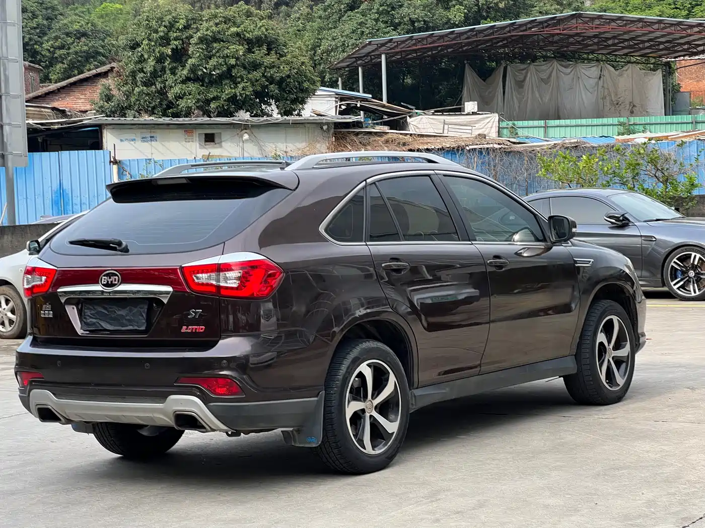 BYD S7 2016 2016 2.0T Automatic Premium Model