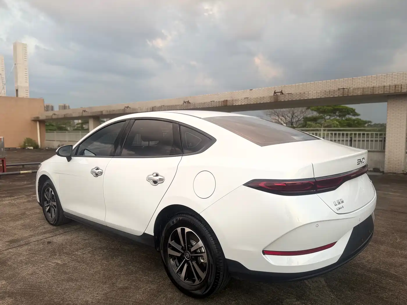 BYD Qin PLUS 2026 2026 Model DM-i 210KM Progressive Edition