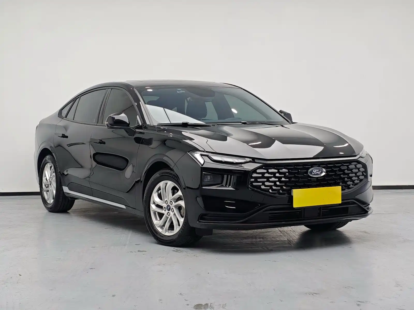 Фото 5 - Ford Mondeo