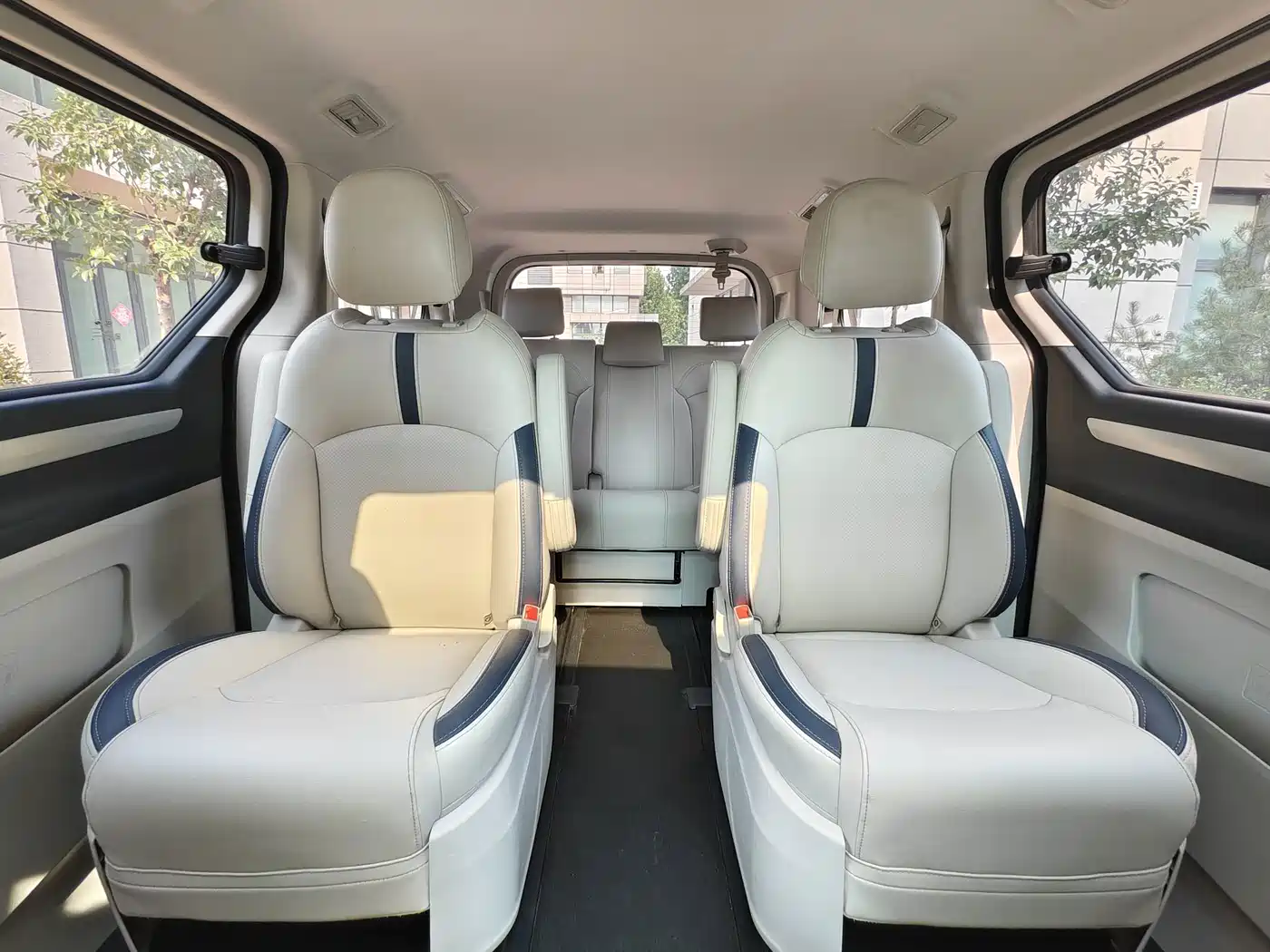 SAIC Maxus Maxus G10 2022 2022 2.0T Auto Elite Edition Petrol 7-Seater