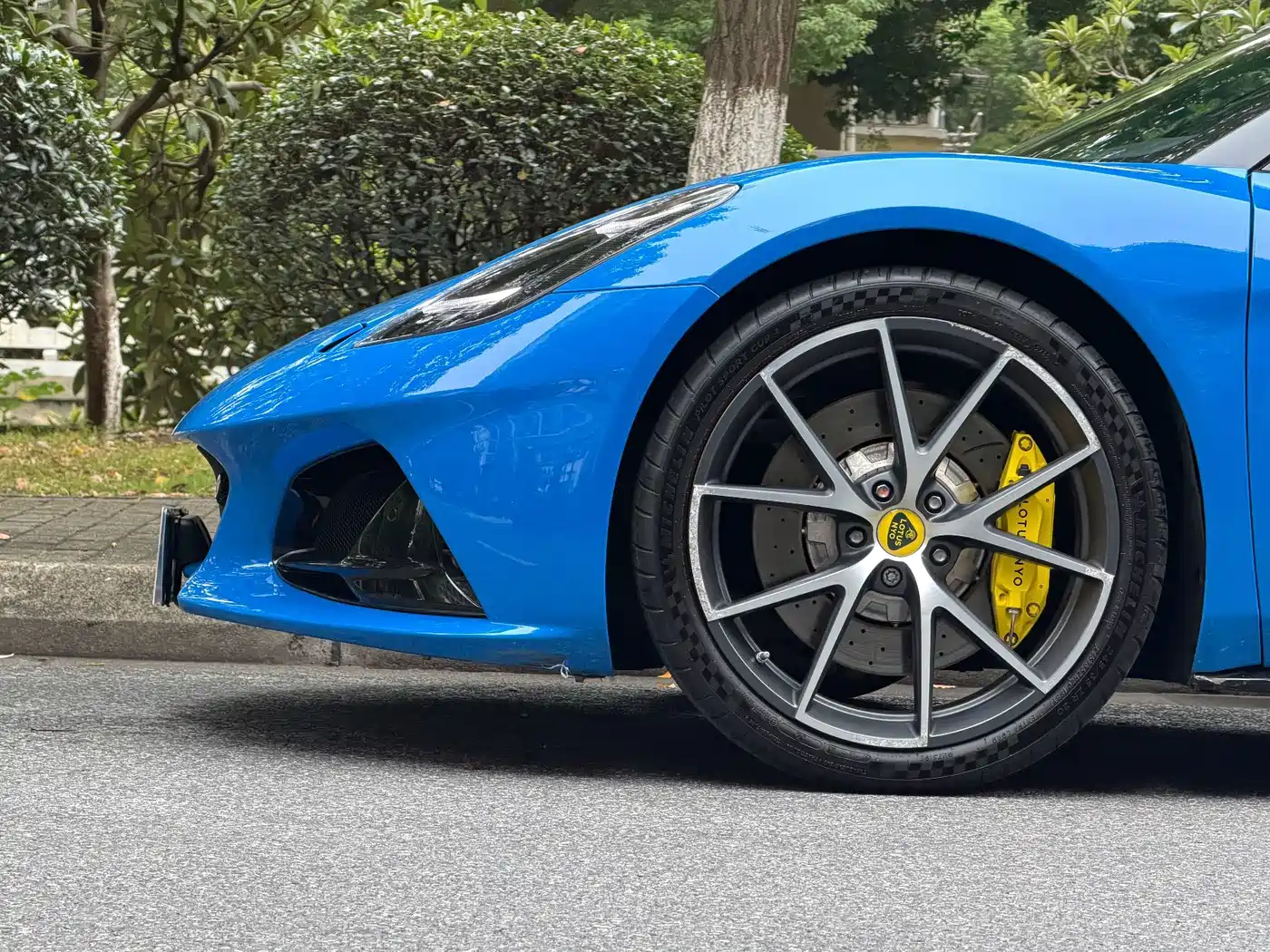 Lotus EMIRA 2023 2022 3.5T V6 Manual First Edition