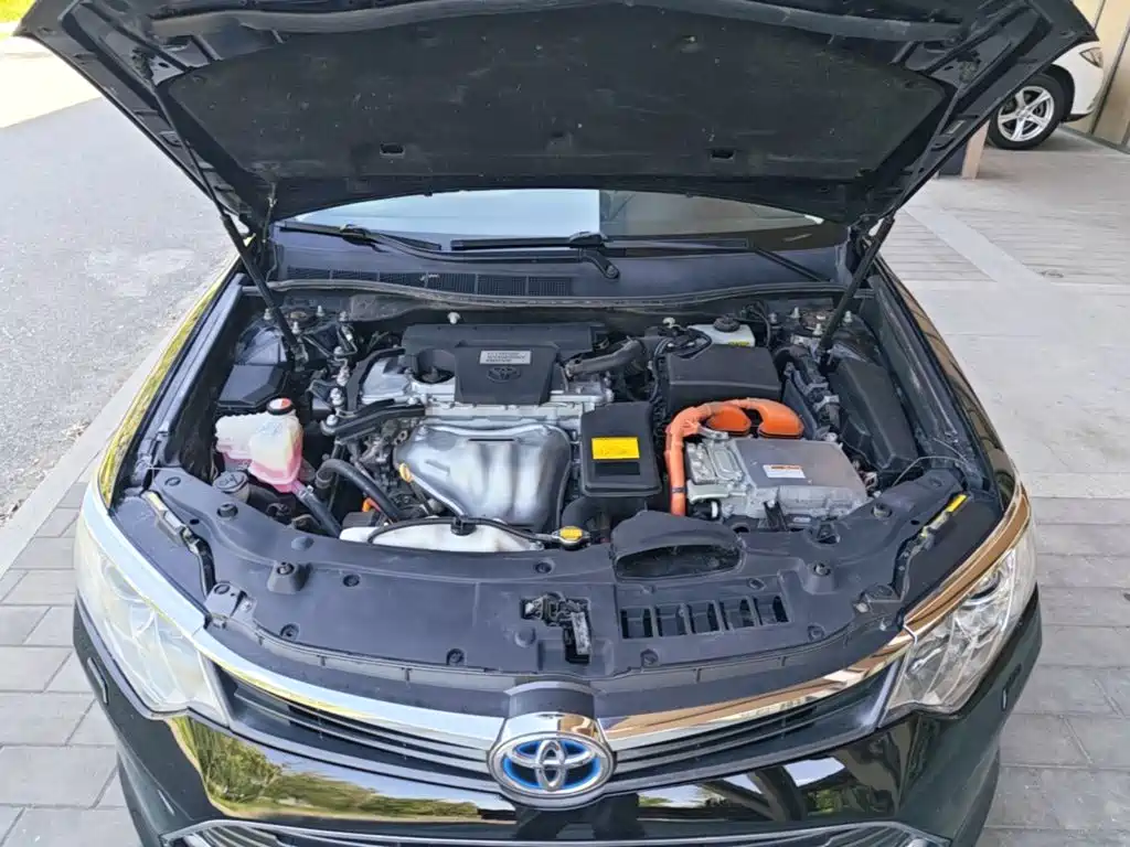 Фото 20 - Toyota Camry