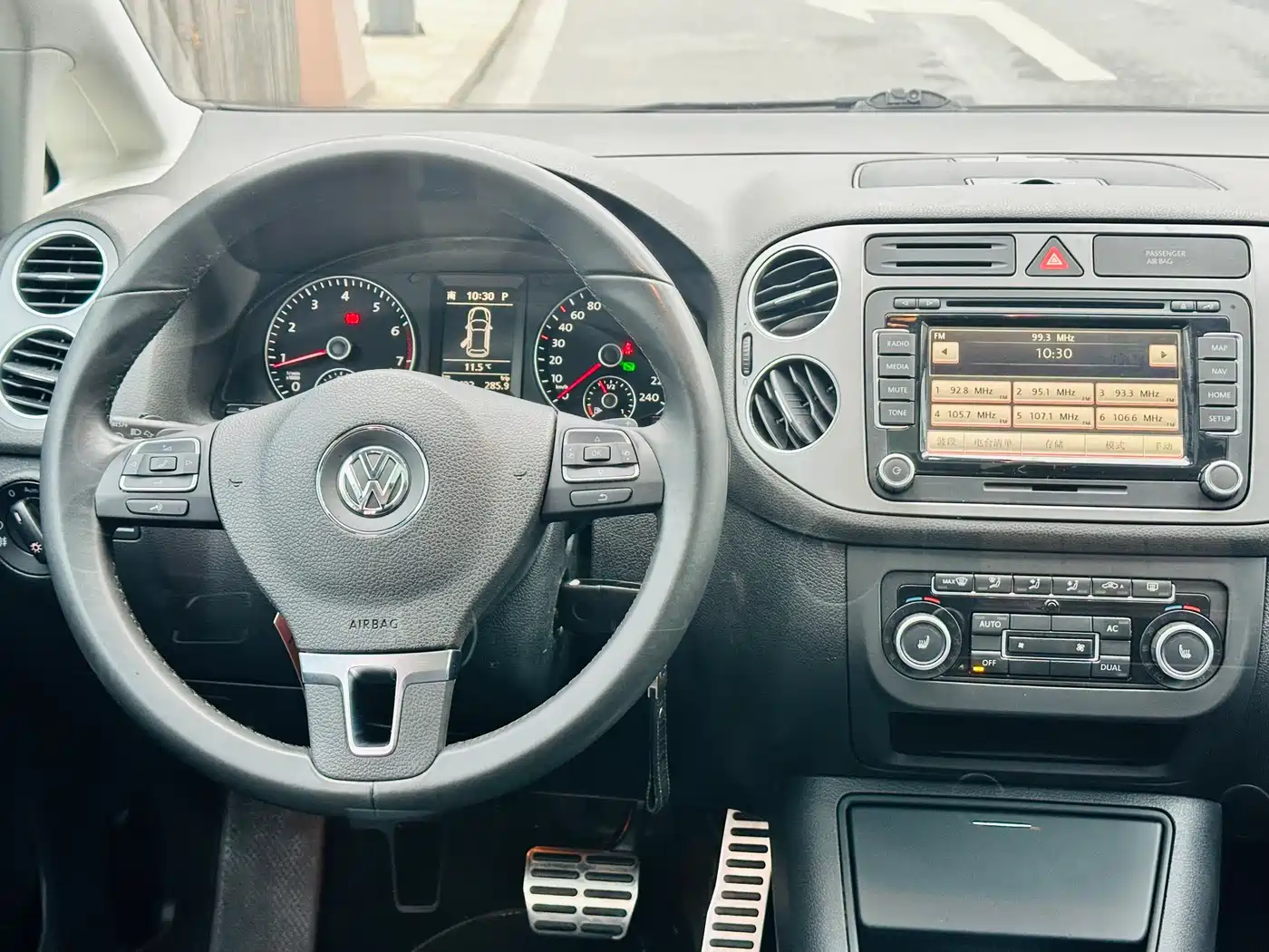 Volkswagen Golf (Import) 2011 1.4TSI Cross Golf фото 26
