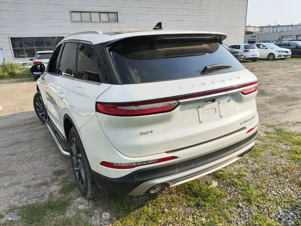 LINCOLN ADVENTURER