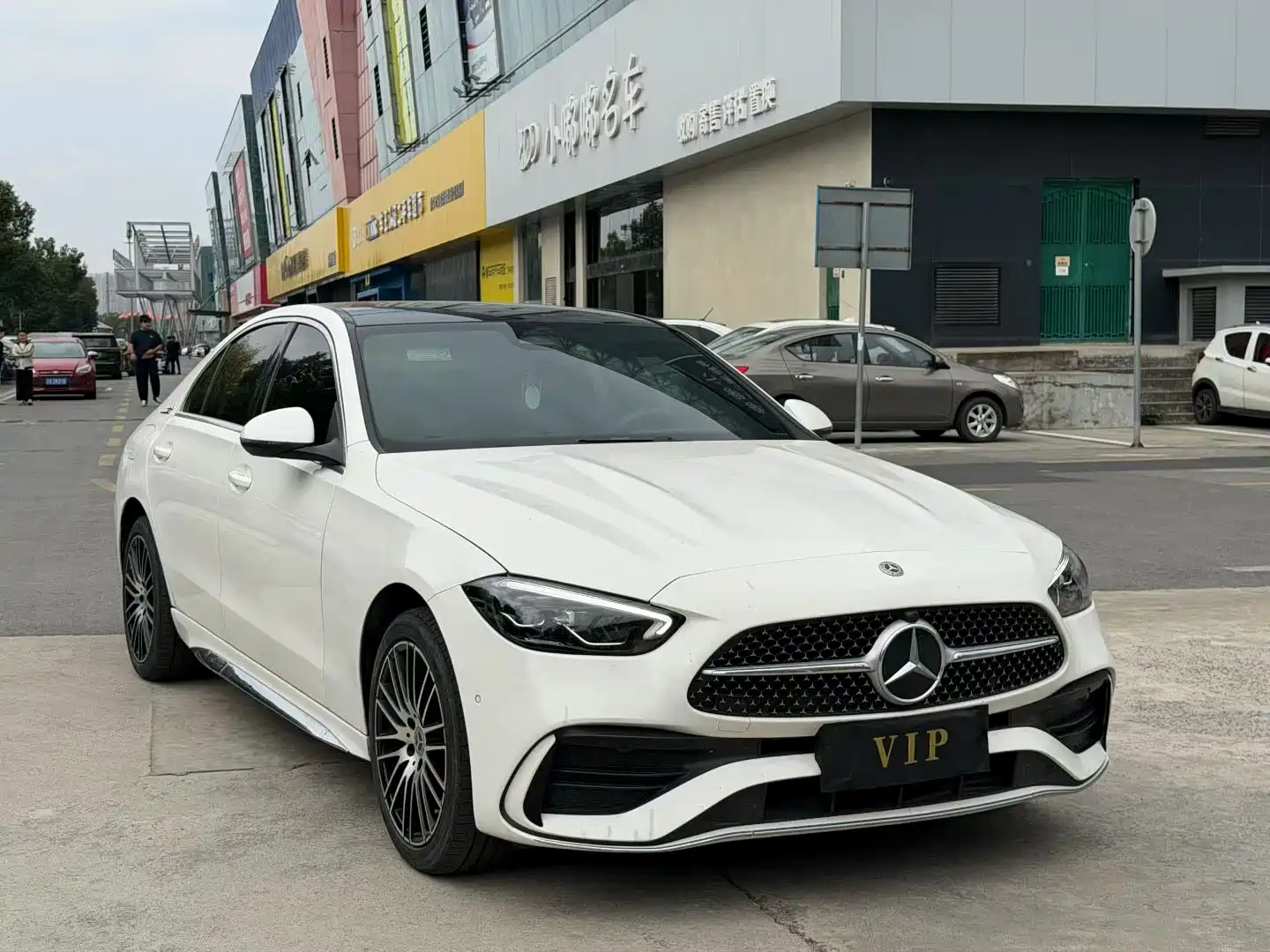صورة 3 - Mercedes-Benz C-Class