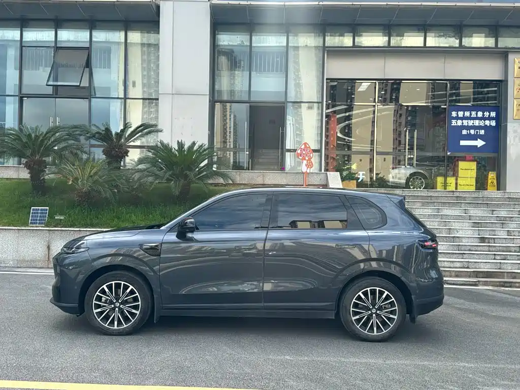 2026 Leapmotor B10