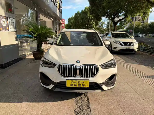 BMW X1 sDrive25Li, Лидер