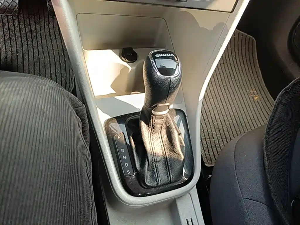 صورة 14 - Škoda Rapid