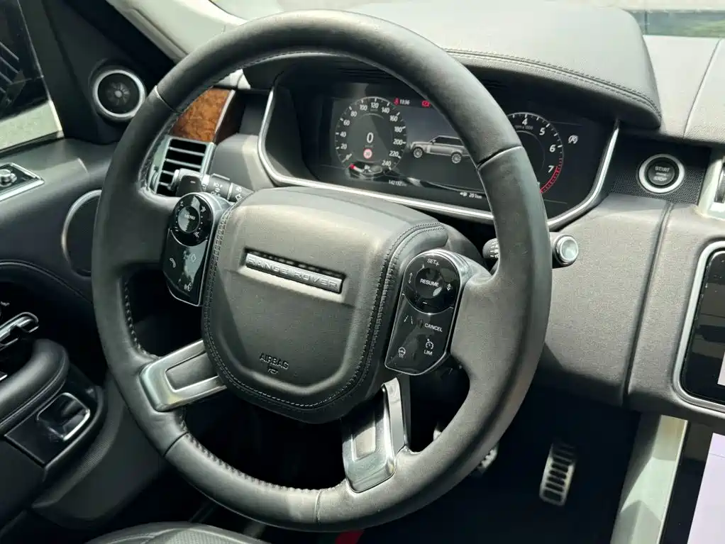 Фото 27 - Land Rover Range Rover