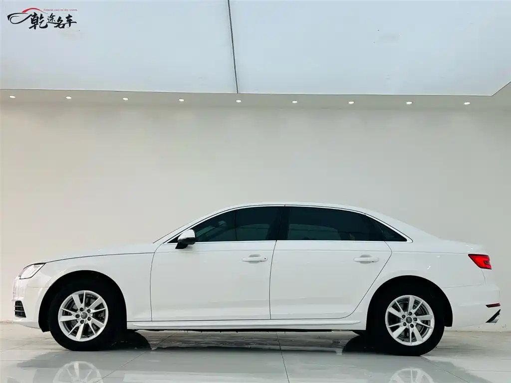 Audi A4L 2017 40 TFSI Progressive фото 7