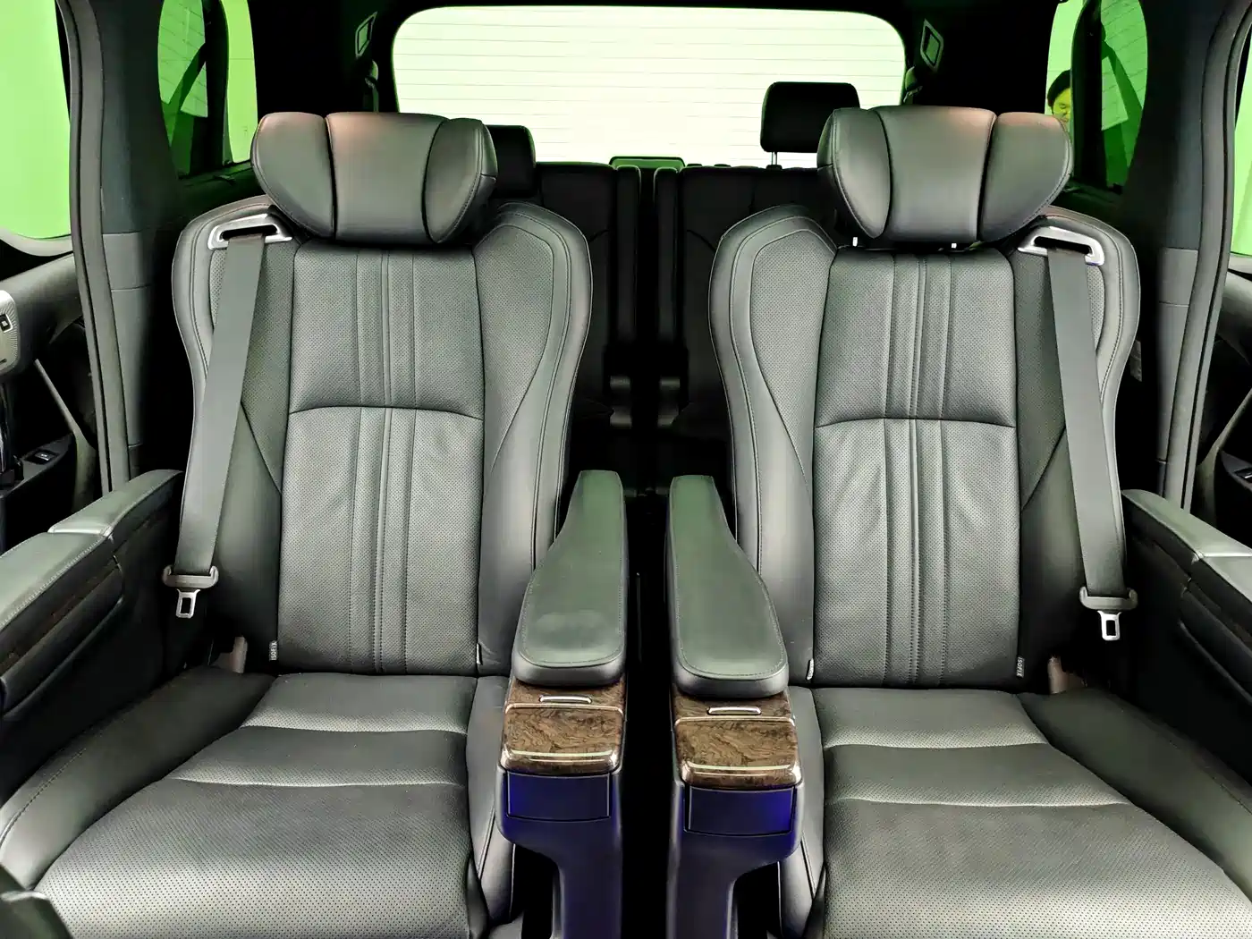Photo 7 - Toyota Vellfire
