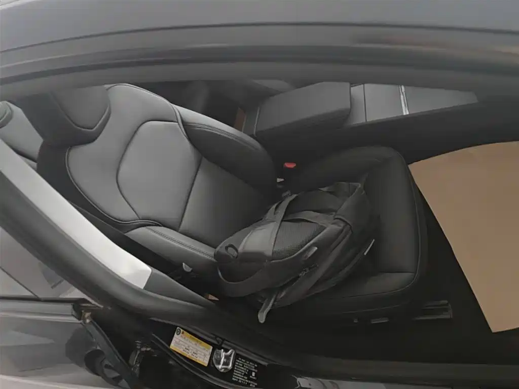 Tesla Model 3 2026 2025 Model Year Facelift Rear-Wheel Drive