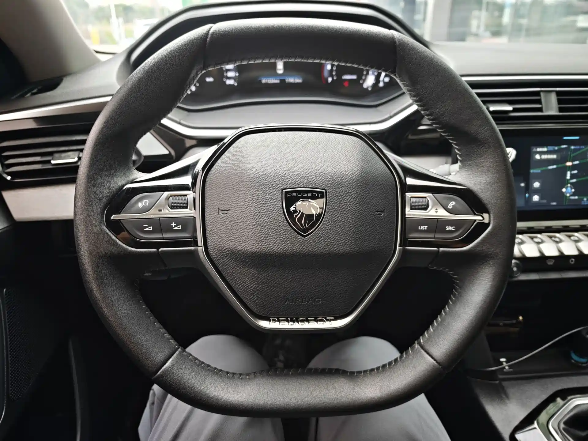 Photo 5 - Peugeot 408
