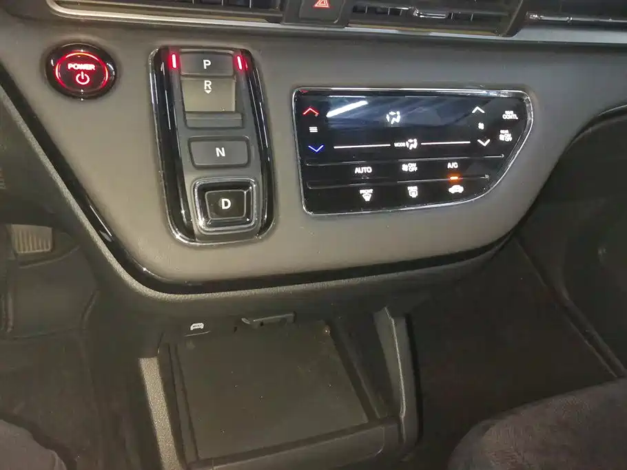Photo 16 - Honda Odyssey
