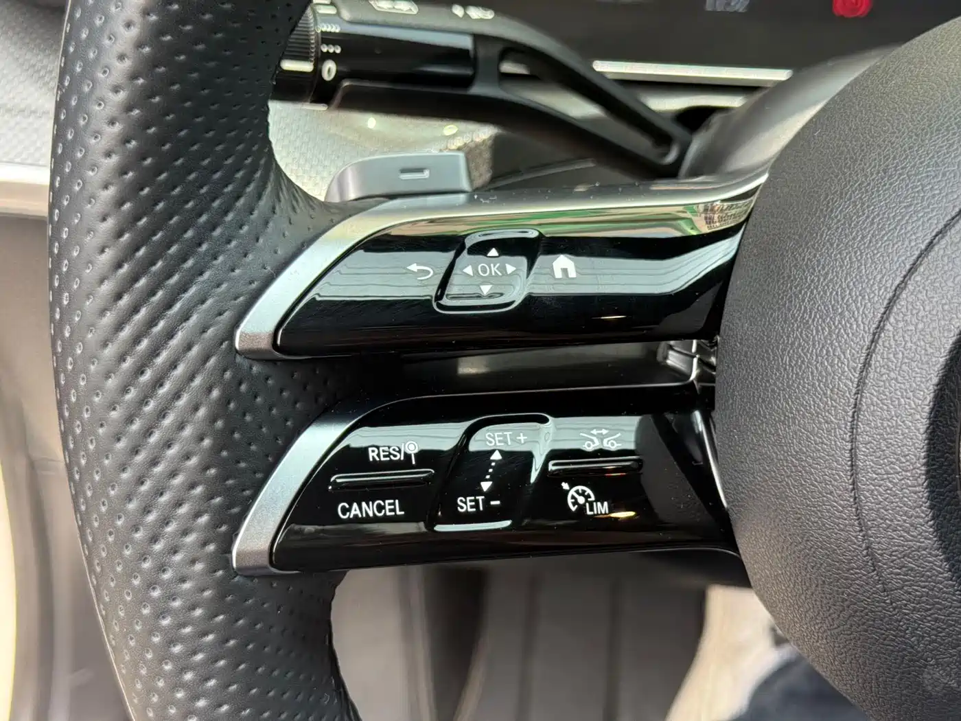 Mercedes-Benz C-Class 2023 C 260 L Sport фото 23