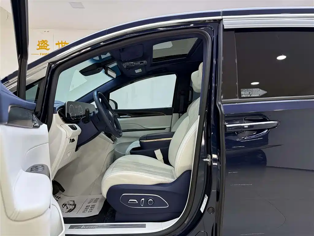 Buick GL8 2021 Avenir Aivia 4-Seater Prestige Edition фото 5