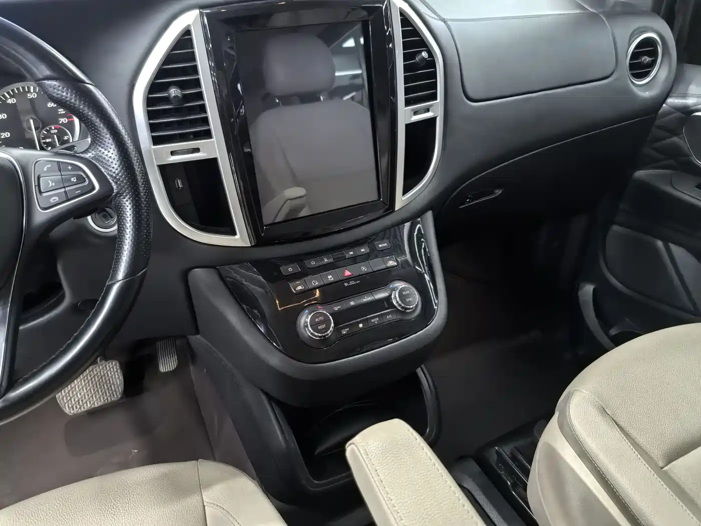 Mercedes-Benz Vito 2016 2.0T Elite Edition фото 10