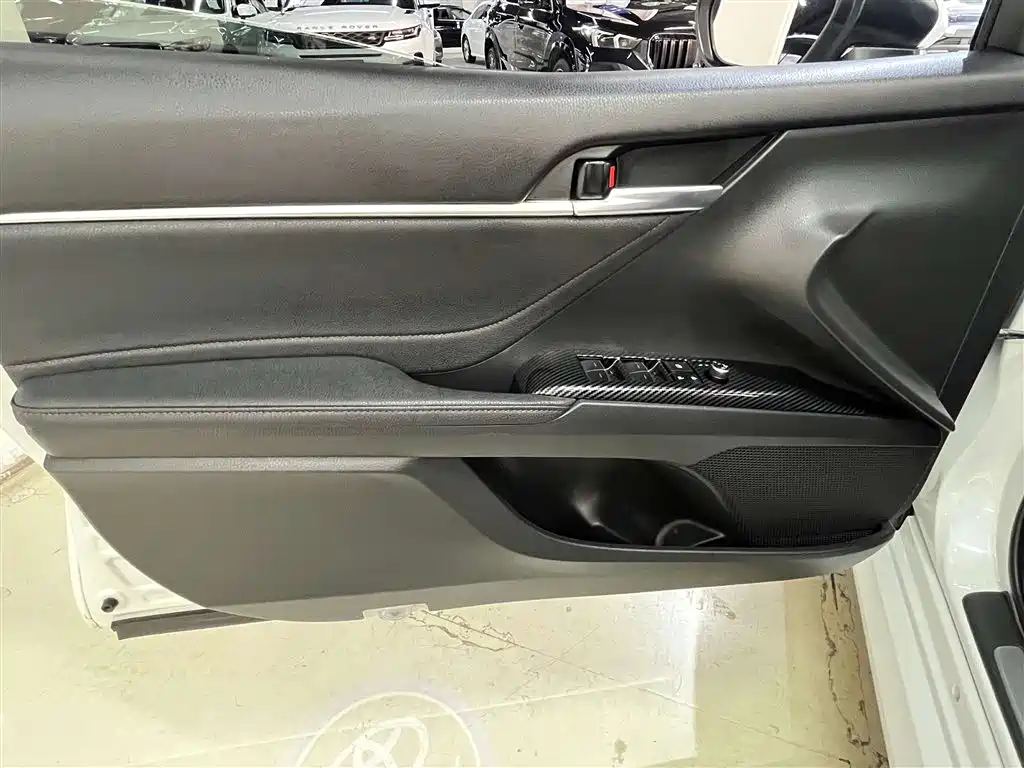 Toyota Camry 2021 2.0G Luxury Edition фото 15
