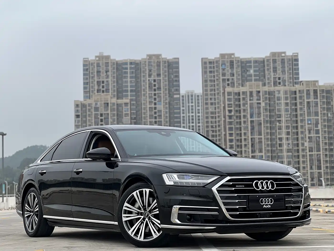AUDI A8