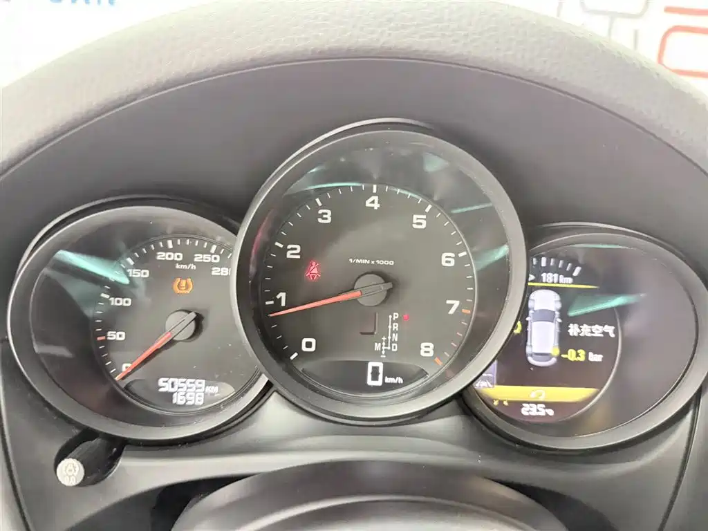 Porsche Macan 2017 Macan 2.0T фото 9
