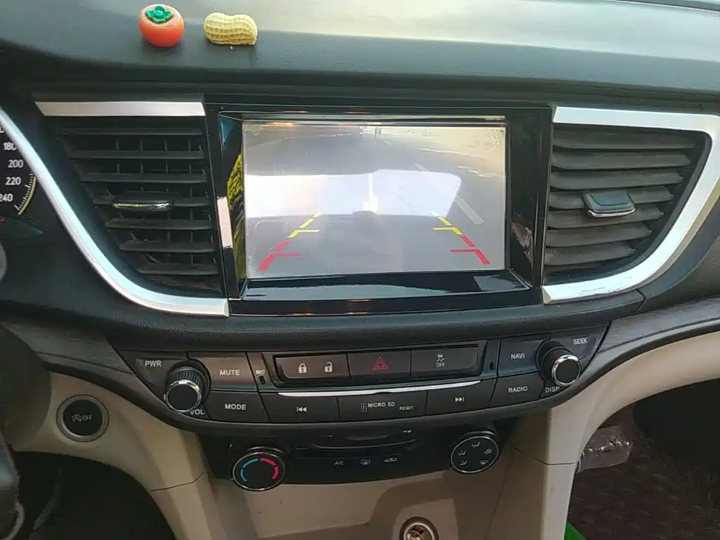 Photo 13 - Buick Excelle