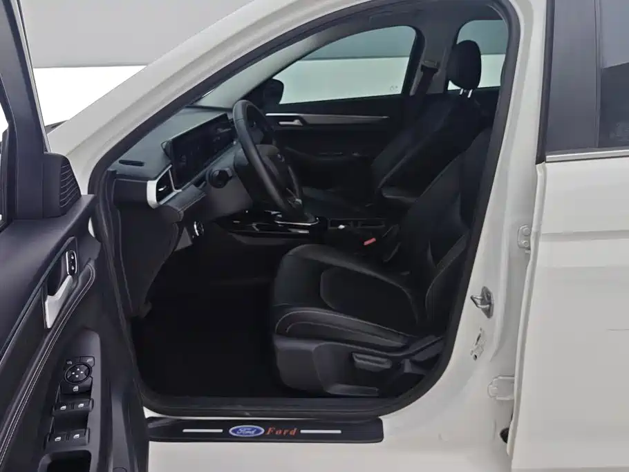 Ford Escort 2022 2021 1.5L Automatic Diamond Edition