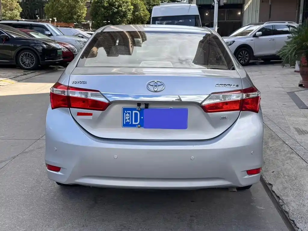 Фото 5 - Toyota Corolla