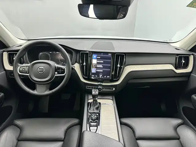 Volvo XC60 2021 T5 AWD Inscription — фото 5