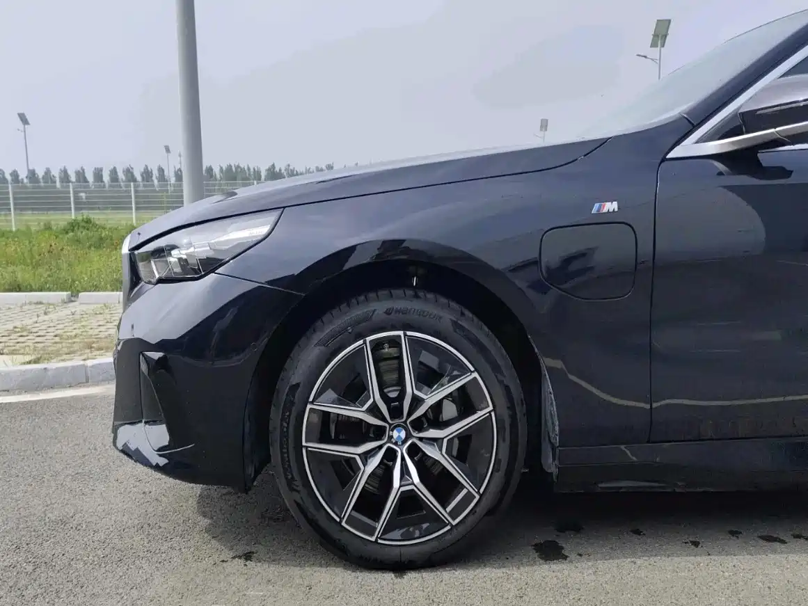 BMW i5 2025 2025 eDrive 35L M Sport Package