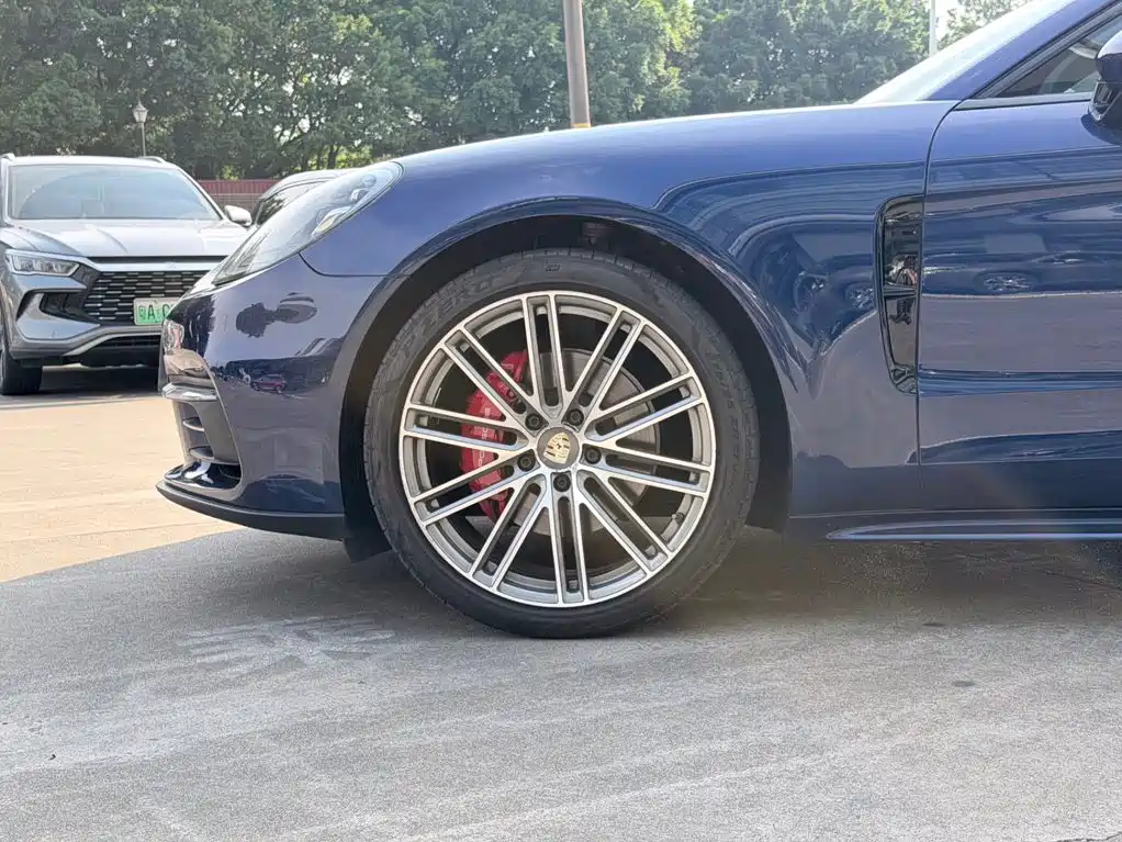 Photo 12 - Porsche Panamera
