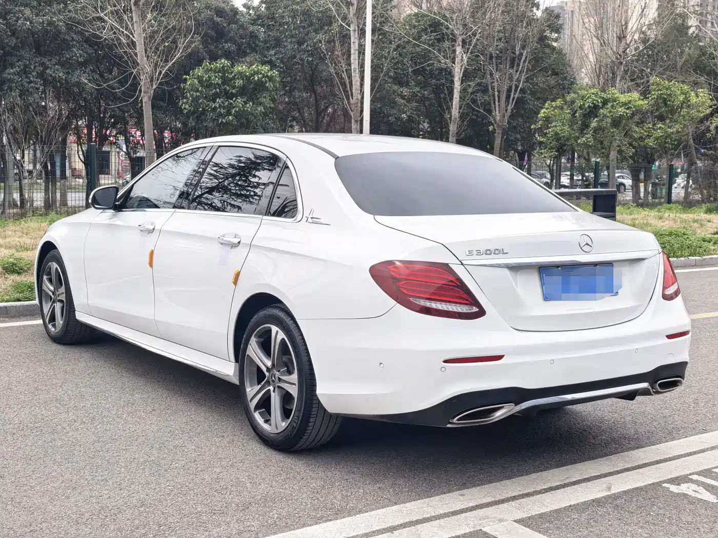 Mercedes-Benz E-Class 2018 Facelift E 200 L Sport фото 11