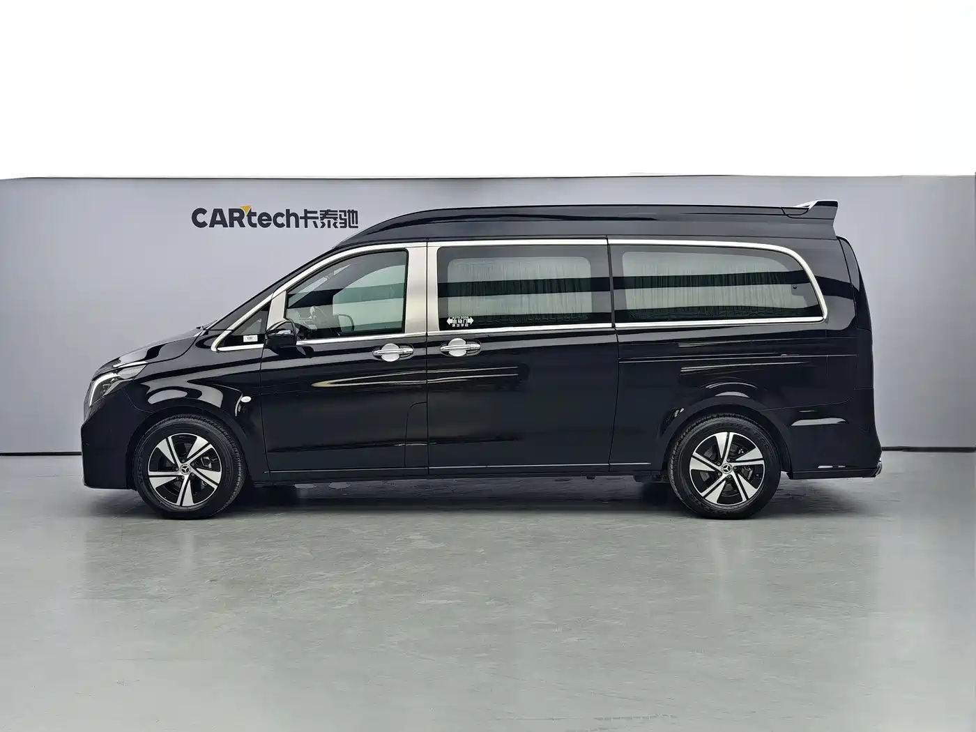 Mercedes-Benz Vito 2024 2.0T Business 7-Seater фото 3