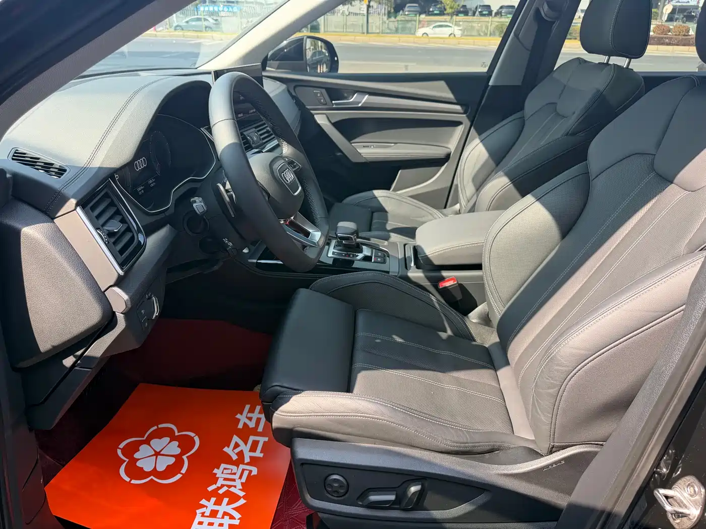 Audi Q5L 2022 40T Luxury Dynamic фото 4