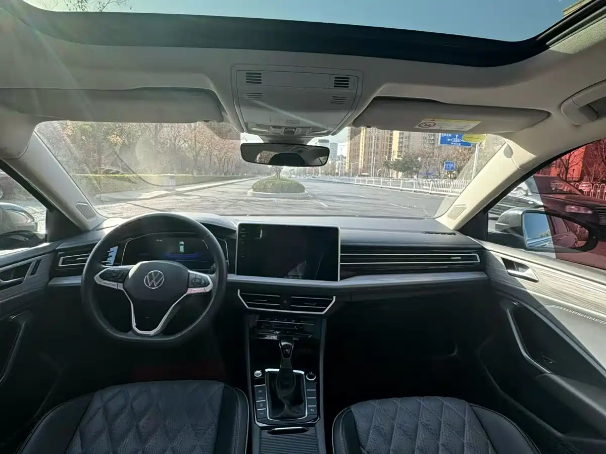 Volkswagen Sagitar 2023 Model Year 200TSI DSG Surpass Edition фото 9