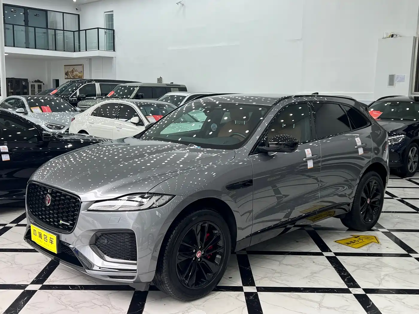 JAGUAR F PACE
