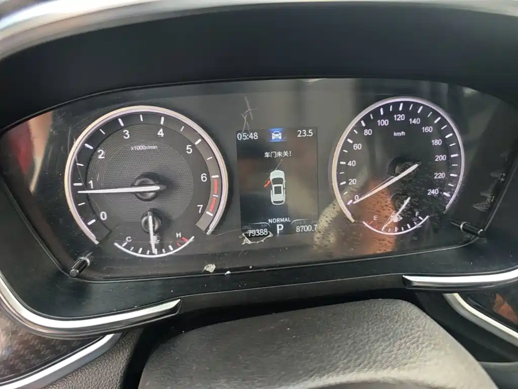 Dongfeng Fengguang Fengguang ix5 2019 2019 220T CVT Zhi Shang China VI
