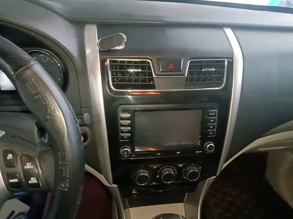 Dongfeng Fengxing Fengxing S500 2016 2016 1.6L CVT Premium
