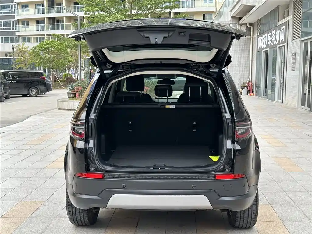 Land Rover Discovery Sport 2022 Model 200PS Family Edition 5-Seater фото 23